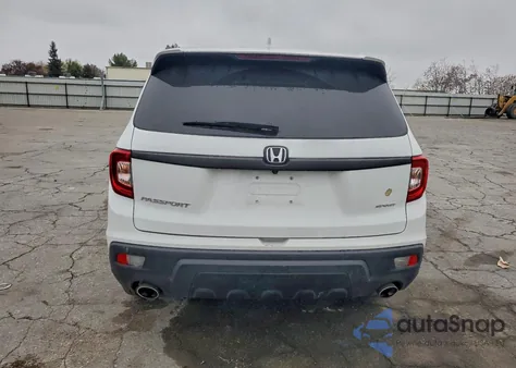 2020 Honda Passport Sport z USA, uszkodzony, nr VIN 5FNYF7H28LB005520